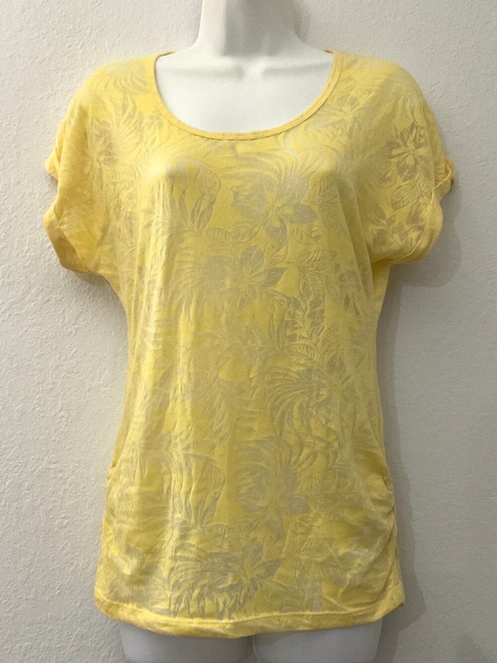 Maurices Yellow Tropical Floral Burnout Scoop Neck Tee M